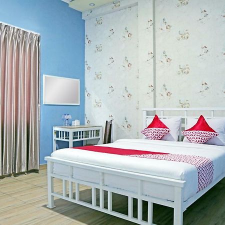 Oyo 1386 Hotel Grand Gabelo 부키팅기 외부 사진