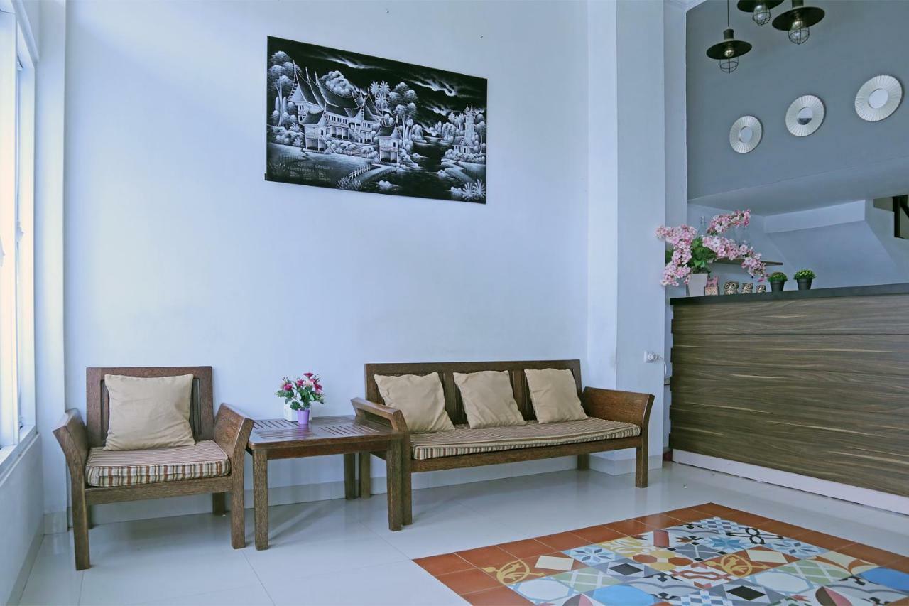 Oyo 1386 Hotel Grand Gabelo 부키팅기 외부 사진